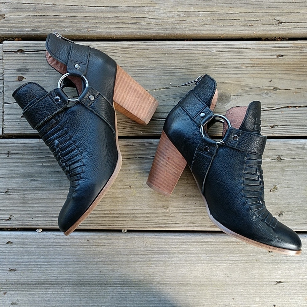 Women's Seychelles leather "Impossible" booties